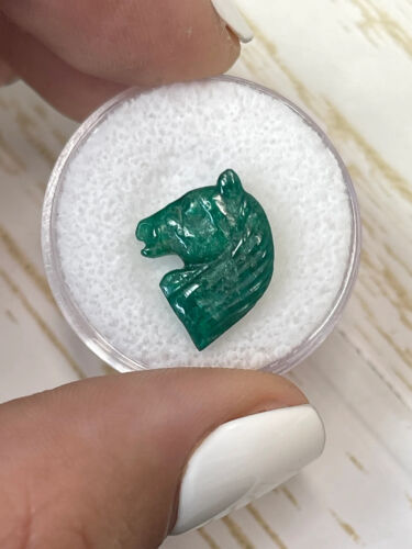 4.28 Carat 16x13mm Hand Carved Natural Colombian Emerald Horse Head Sculpture - Picture 7 of 10