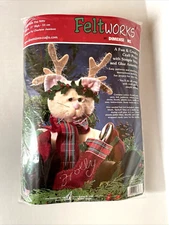 Felt Works Craft Project Cat FeltWorks Dimensions 8126 Holly Day Kitty  Vintage