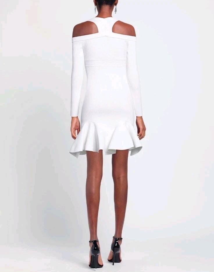 ワンピース Alexander McQueen Ribbed mini dress ALLEXANDER MCQUEEN Ruffle Hem Rib Knit Mini Dress In Optic