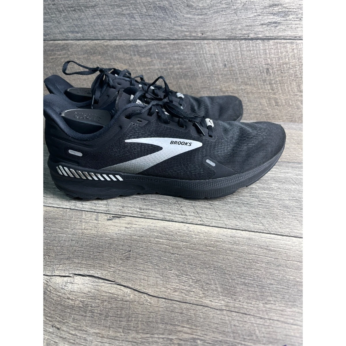 Brooks Launch GTS 9 Low Black for sale | eBay