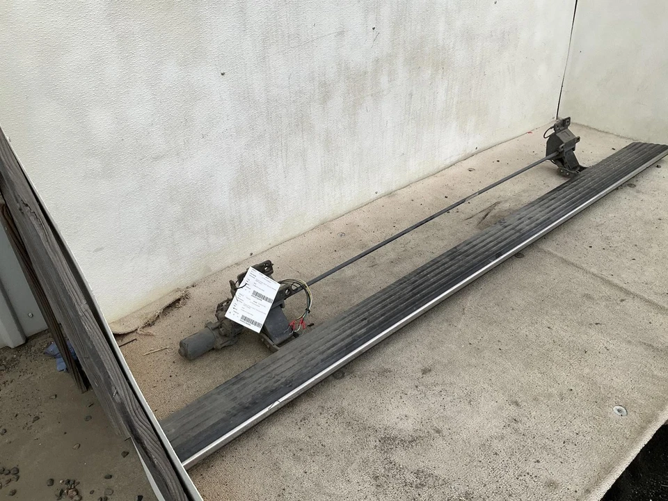 2020 Ford Expedition Left Driver Side Running Board Power 131.6" Black/Chrome OE Foto 2 de 4