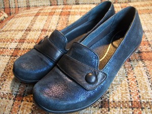 dansko abigail flat