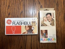 Lot of 2 Packs of Sylvania 12  GE Blue Dot 8 Flash Bulbs M3 20 Bulbs Total