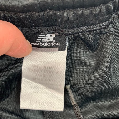 Women’s New Balance Aerated Shorts, Black, 14/16 - Picture 2 of 3