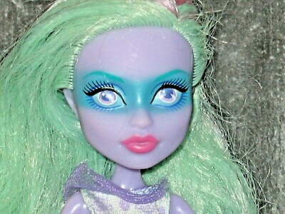 Monster High Doll Haunted TWYLA (180925) *Complete?* +Chains +