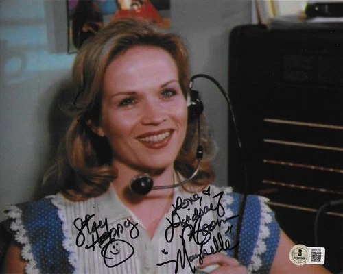 Lindsay Bloom Signed 8x10 Photo BAS Autographed Dukes of Hazzard