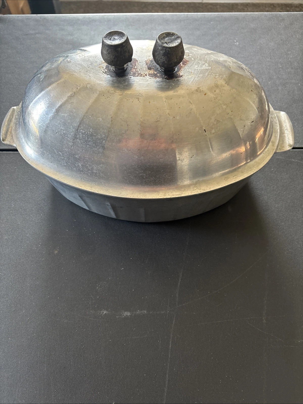 Vintage Household Institute Aluminum Oval Roaster Pan w/ Lid Trivet USA Bakelite
Opens in a new wind