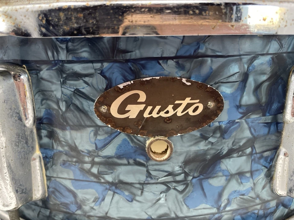 Caja de tambor vintage Gusto 14x5 azul perla envolvente años 60 estilo MIJ Foto 2 de 4