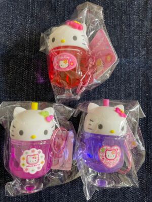 Hello Kitty Sanrio Schlüsselanhänger Hibiskus Kaohana Kirsche Bunt Soda Keych...