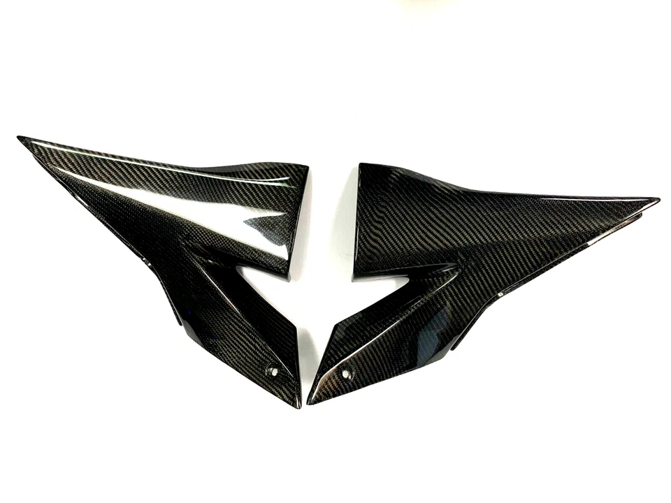 Paneles laterales del tanque de fibra de carbono para Kawasaki Ninja ZX10R 2004-2005 Foto 3 de 4