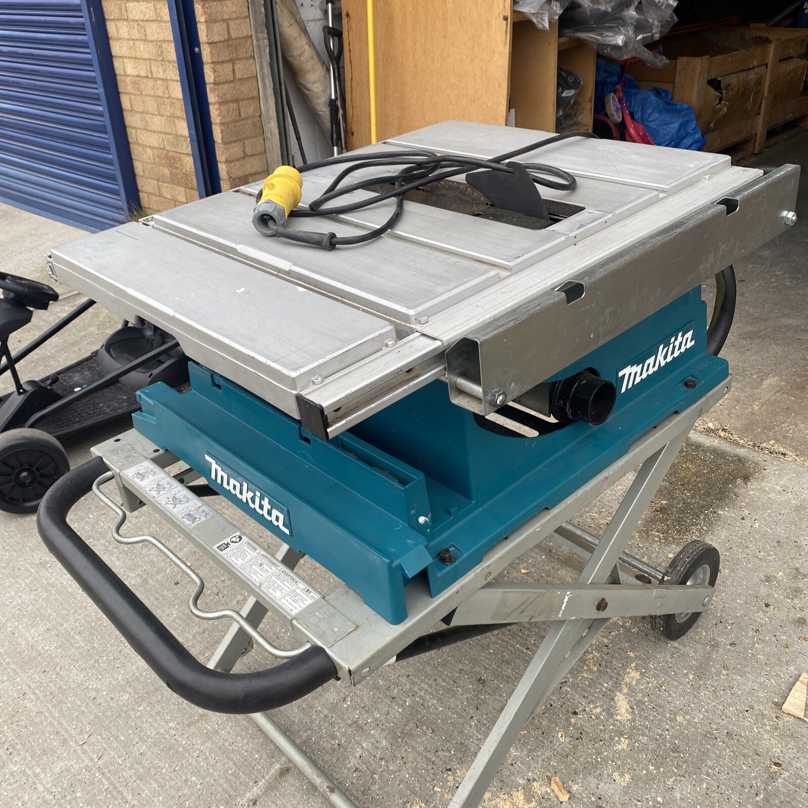 Makita 2704 Table Saw 110v with stand collection from Essex eBay