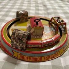 Vintage Marx U.S.A. Tin Honeymoon Express, Wind Up Toy Train TESTED WORKS