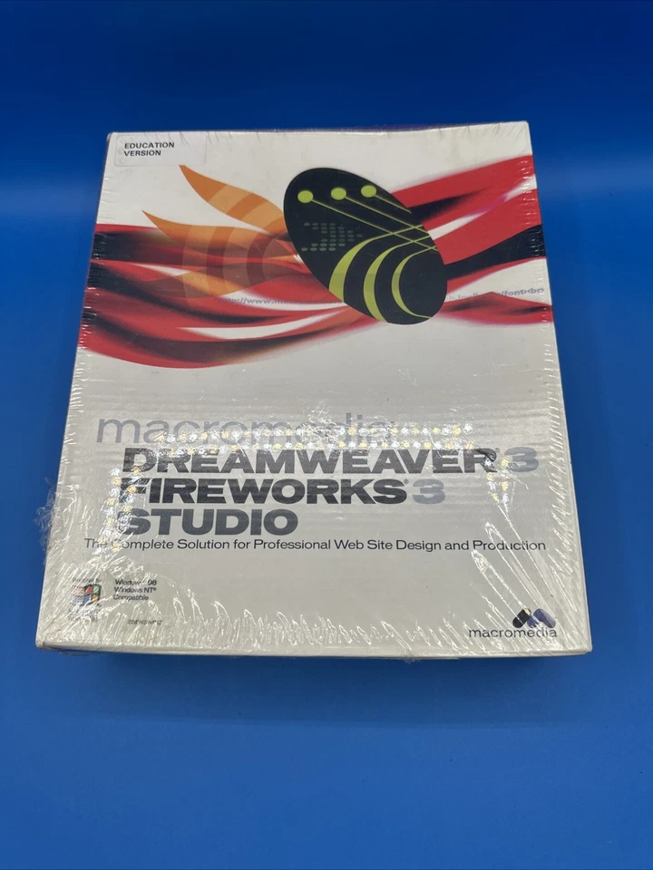 Macromedia Dreamweaver Fireworks Studio Sealed - Image 4 of 4