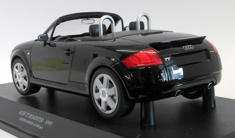 Minichamps 1/18 Scale - 155 017030 Audi TT Roadster Mk1 1999 Black - Image 2 of 4