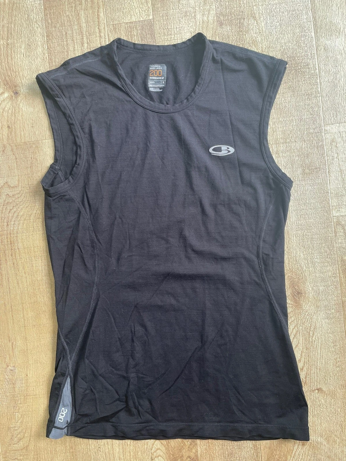 AWESOME ICEBREAKER GT "TECHNICAL BASE LAYER 200" VEST - MERINO WOOL - SIZE SMALL
Opens in a new wind