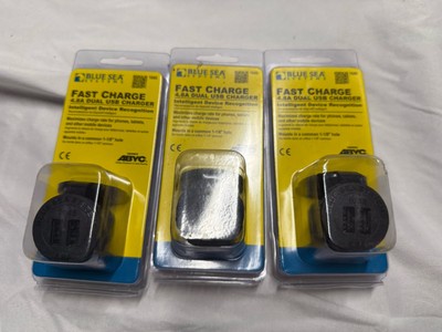 Cargador USB Dual Blue Sea 12/24V - Montaje En Agujero De 1 1/8", Para Barcos, Caravanas, Vehículos
