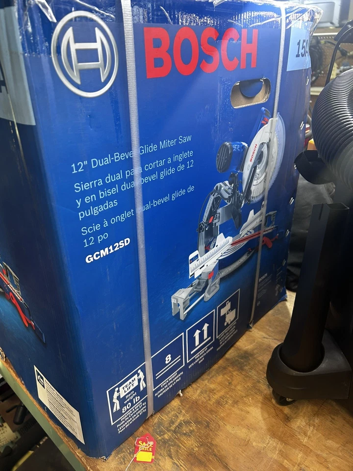 Bosch GCM12SD 12 pulgadas Sierra ingleteadora deslizante de doble bisel con conducto de polvo de sierra Foto 3 de 3