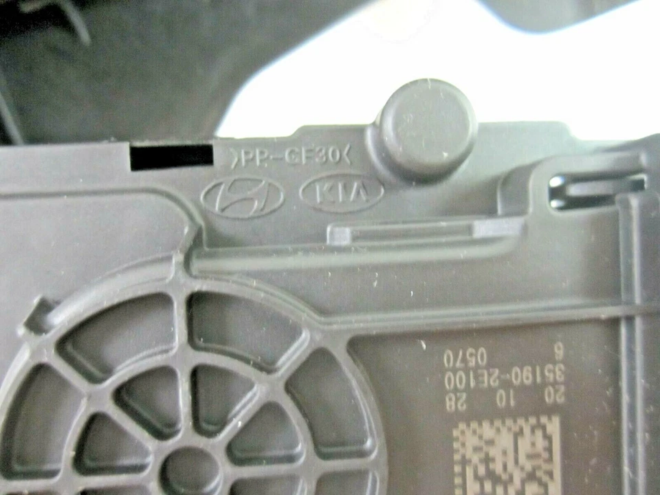 Genuine Accelerator Pedal Sensor for 2015-2019 HYUNDAI SONATA OE# 32700-C1200 Foto 3 de 4