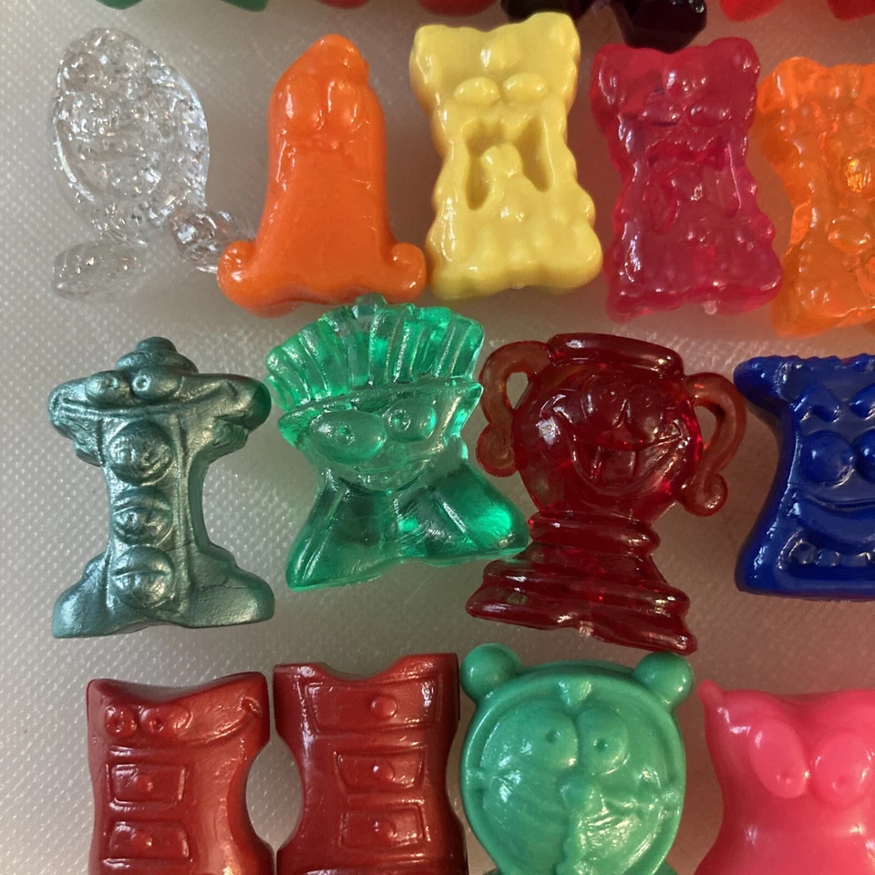 Lote 43 figuras mixtas Crazy Bones con lonchera estuche de transporte Foto 2 de 4