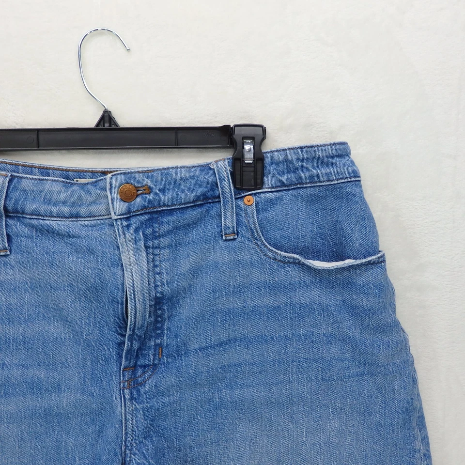 Jean corto Madewell para mujer The Curvy Perfect 33 corte denim lavado mora azul Foto 3 de 4