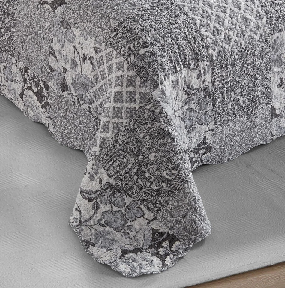 Brilliant Sunshine Grey Flowers Patchwork, Quilt Set King, Medium - Image 4 of 4