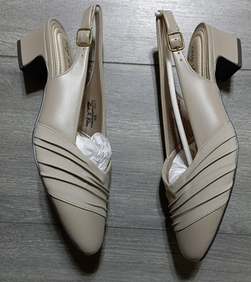 Easy Street Bates Slingback Womens Size 9M Mushroom Dress Shoes