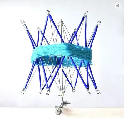 Wollwickler, Garnwickler, Wollhaspel, Strickzubehör, blau, einfach, stabil - Bild 1 von 4