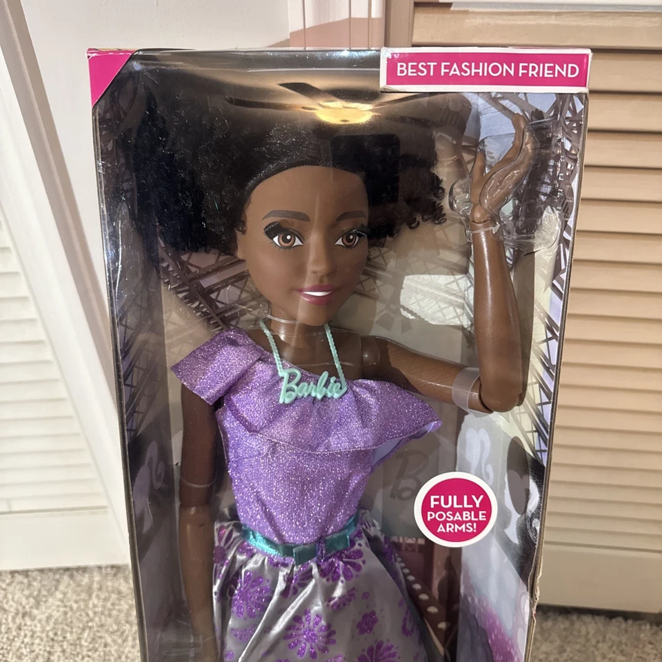 Barbie Talla 28" Mejor Amiga de Moda Pelo Rizado Muñeca Afroamericana Foto 2 de 4