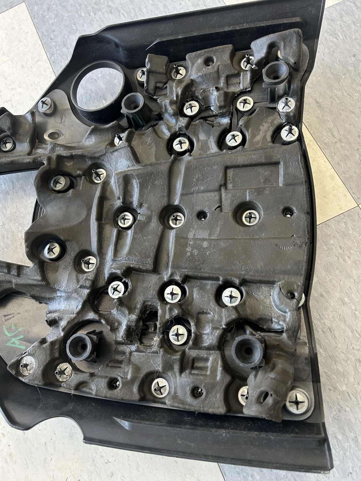 2014-2017 MASERATI GHIBLI 3.0L Upper Engine Top Cover