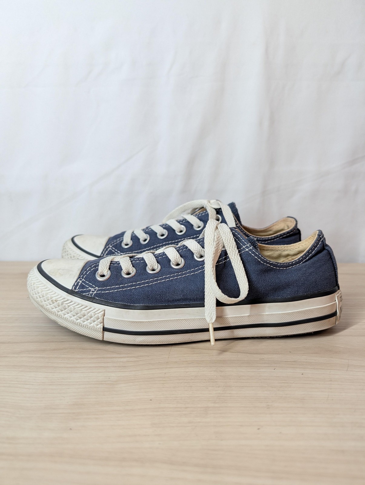 Converse Chuck Taylor All Star Shoes Mens Size 7.5 Navy Low Top Canvas M9697