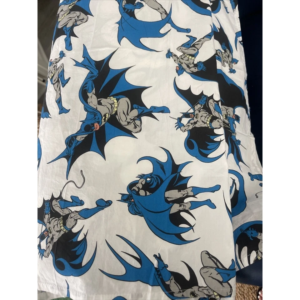 Sábana plana Pottery Barn Kids superhéroe Batman doble blanco azul algodón superhéroe Foto 2 de 3