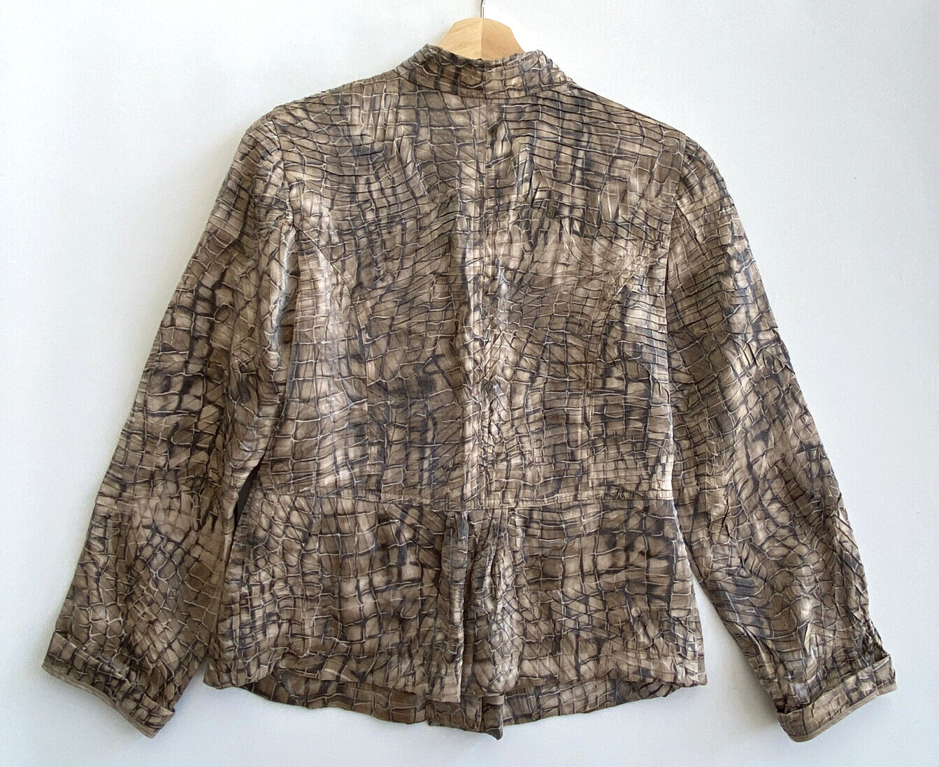 CHICOS Lightweight Alligator Print Button up Jack… - image 3