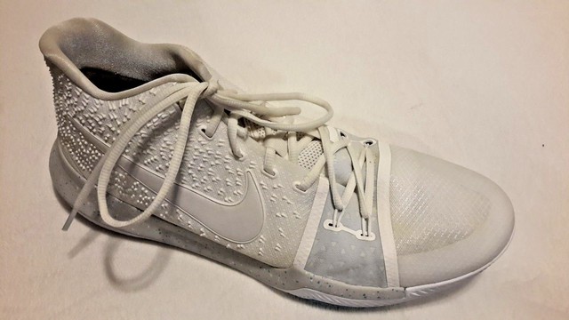 nike zoom kyrie irving 3