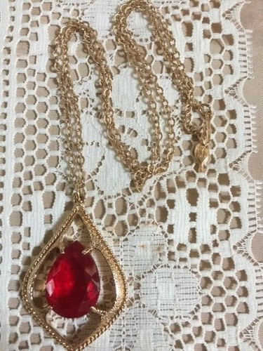 VINTAGE SARAH COVENTRY RED “SCARLET 