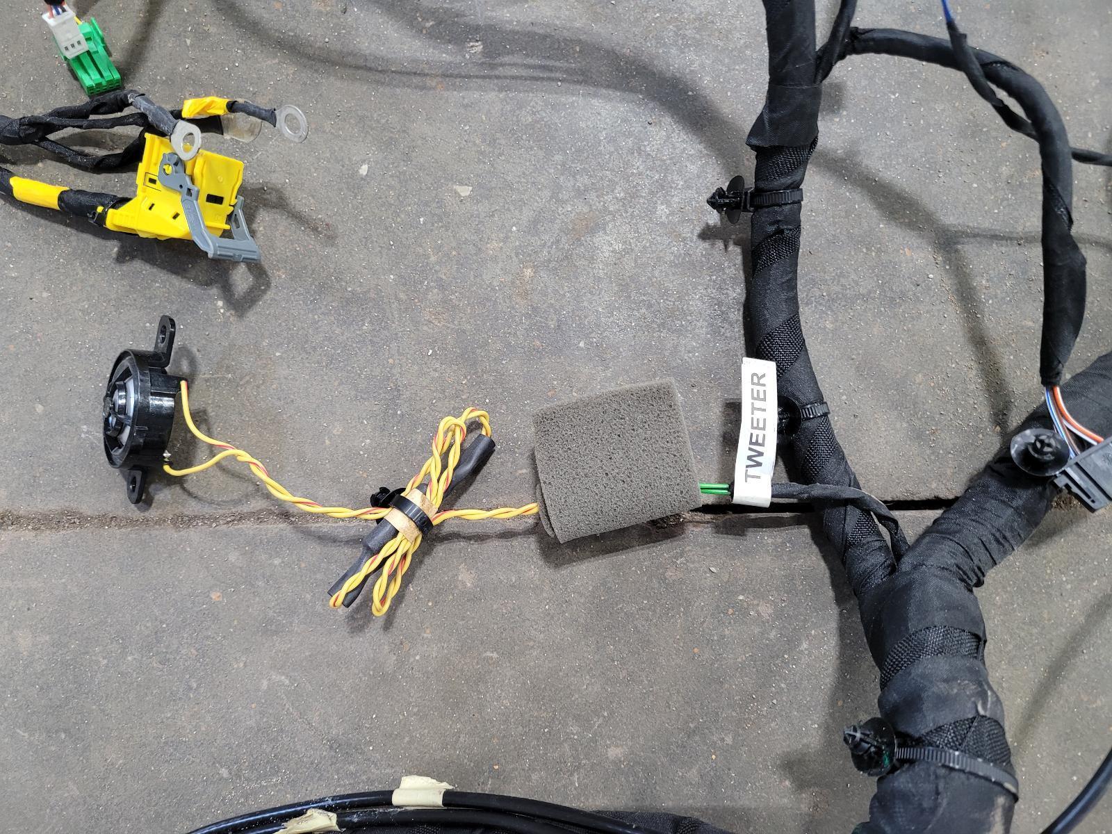 2017-2020 Ferrari Portofino Complete Dash Wire Harness; part# 809871, 795527