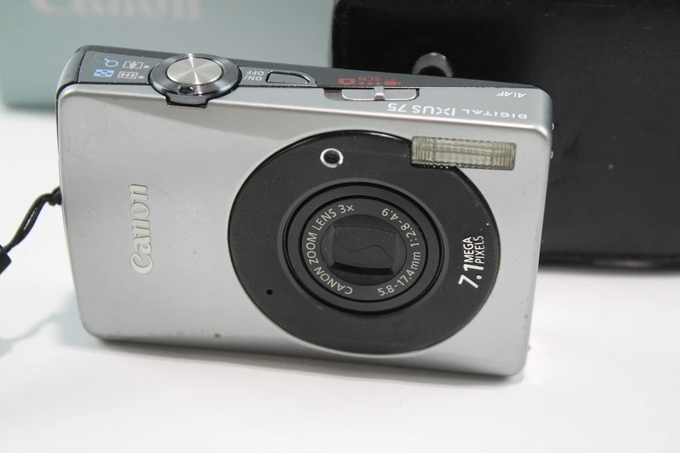 Canon IXUS 75 Digital Compact Camera Working w/ Canon 3x Zoom Lens - Image 2 of 4