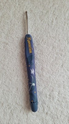 Preowned Harry Potter Ravenclaw Wooble Ergonomic Crochet Hook