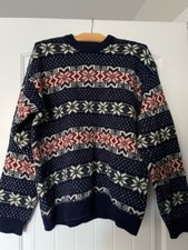 VTG GAP Crew Neck Pullover Sweater 100 Wool Snowflake Nordic Fair Isle Size L