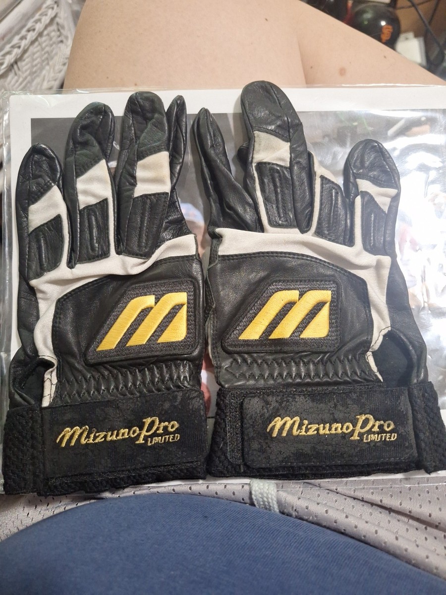 Rockies Todd Helton Game Used Worn Pair Mizuno Pro Batting Gloves