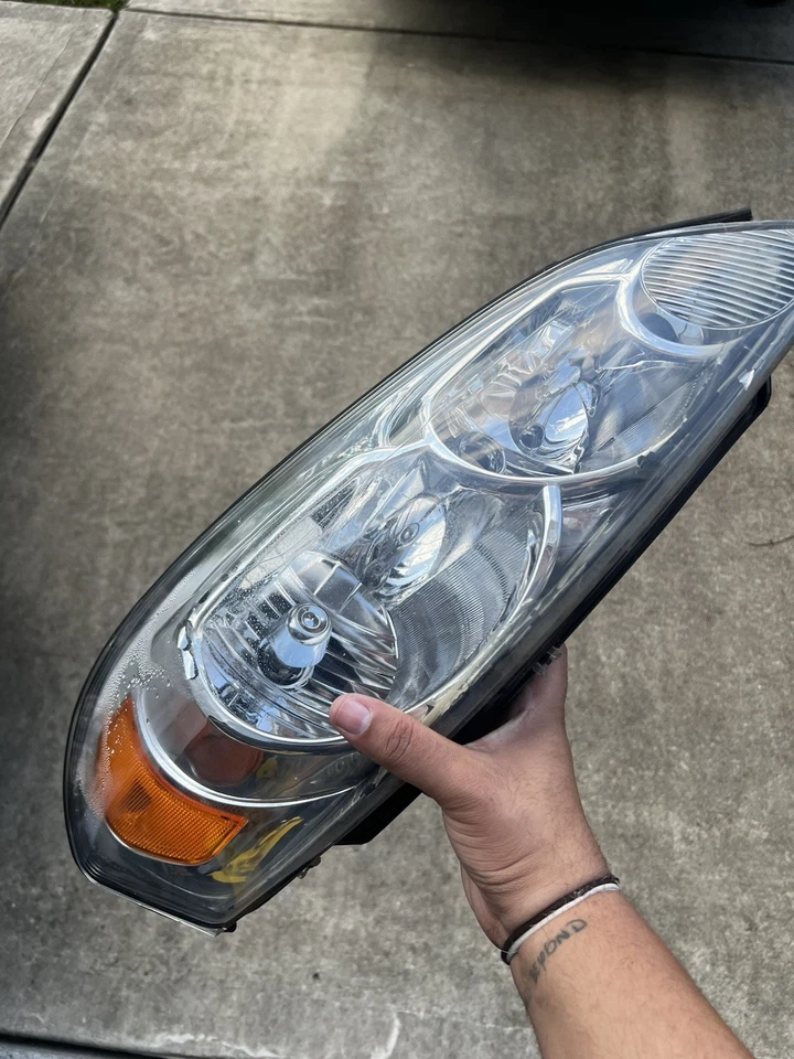 Faro Chevrolet Impala 2010 (solo lado del pasajero) Foto 3 de 3