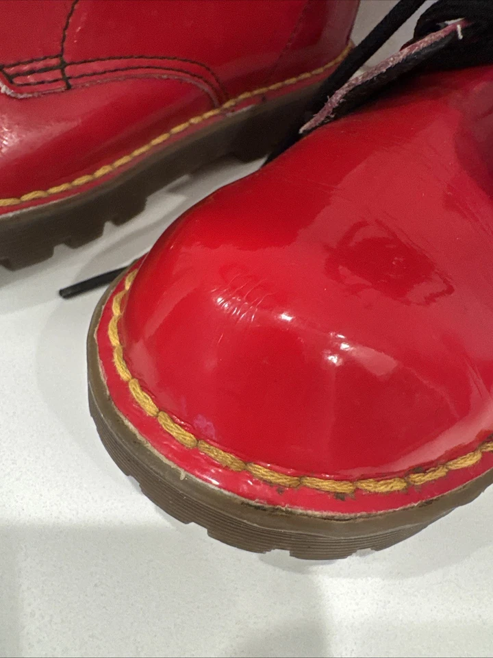 Dr Doc Martens Sz 1 US Red Patent Leather Delaney Lace Up Boots Vtg - Image 2 of 4
