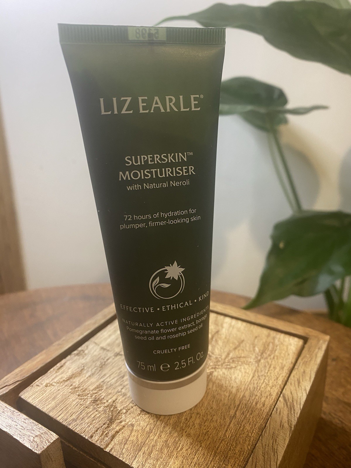 Liz Earle Superskin Moisturiser With Natural Neroli (75Ml) - Image 3