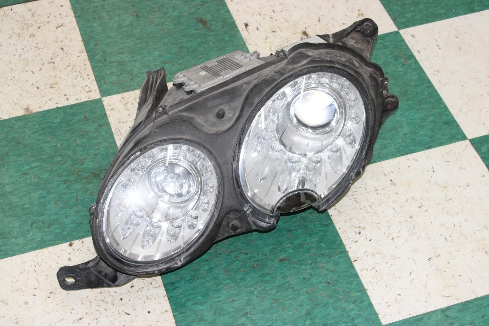 13-18 Flying Spur *DMG* Passenger Right RH Headlight Head Light Lamp OEM OE WTY