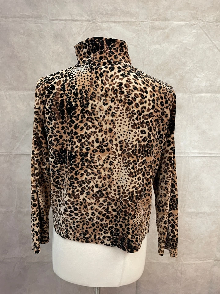 Chaqueta Onque Casuals para mujer con estampado de animales y cremallera completa Foto 3 de 4