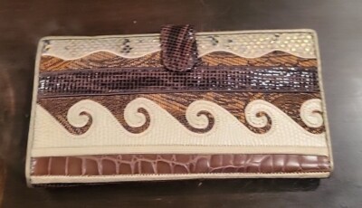 Leather Wallet Embroidered Neutral Ocean Waves Coin purse, Chkbook & Photo Hold.