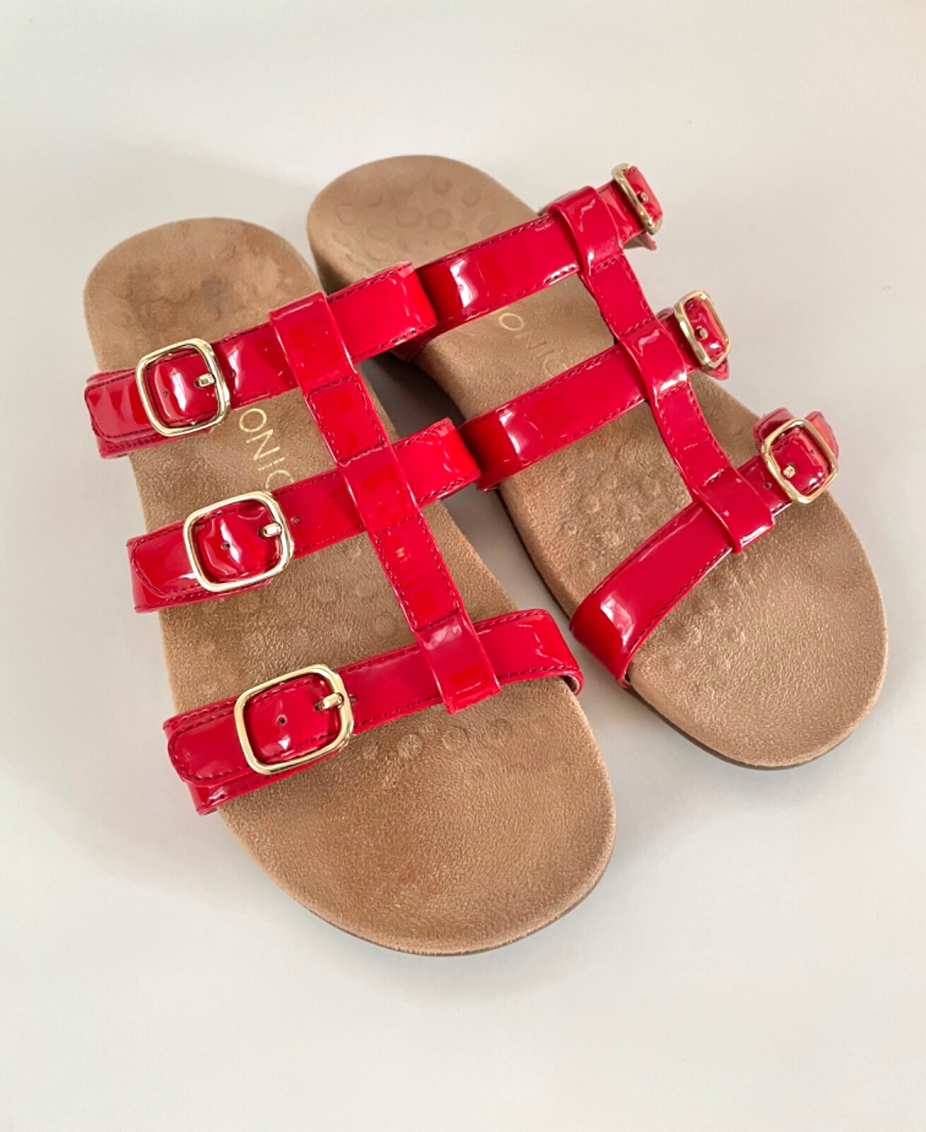 Vionic Mesa Red Patent Strap Sandals Size 8 Shiny Comfort