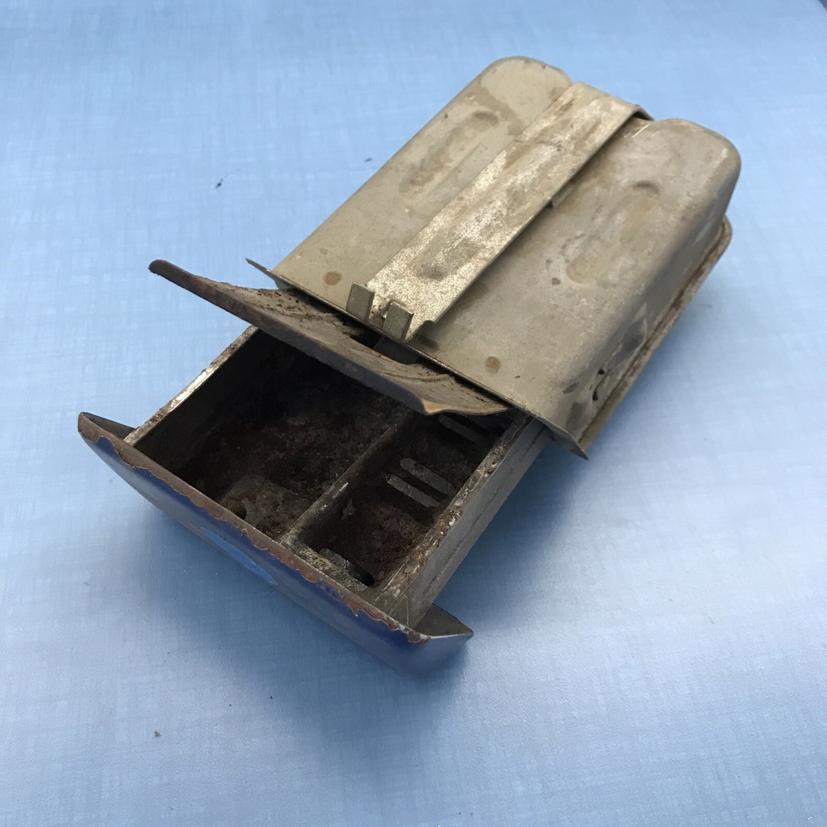 お　DOMINO Ashtray/Volkswagen ヴィンテージ Vintage VW Type 3 ASHTRAY 1968-1970 Notchback Fastback Squareback