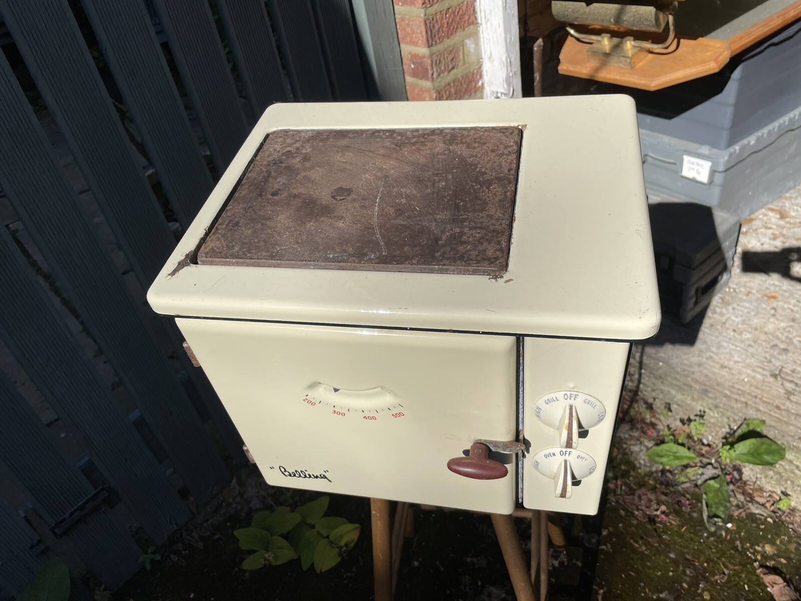 Vintage 1950’s Enamel ‘Wee Baby’ Belling Table Top Bedsit Oven Cooker