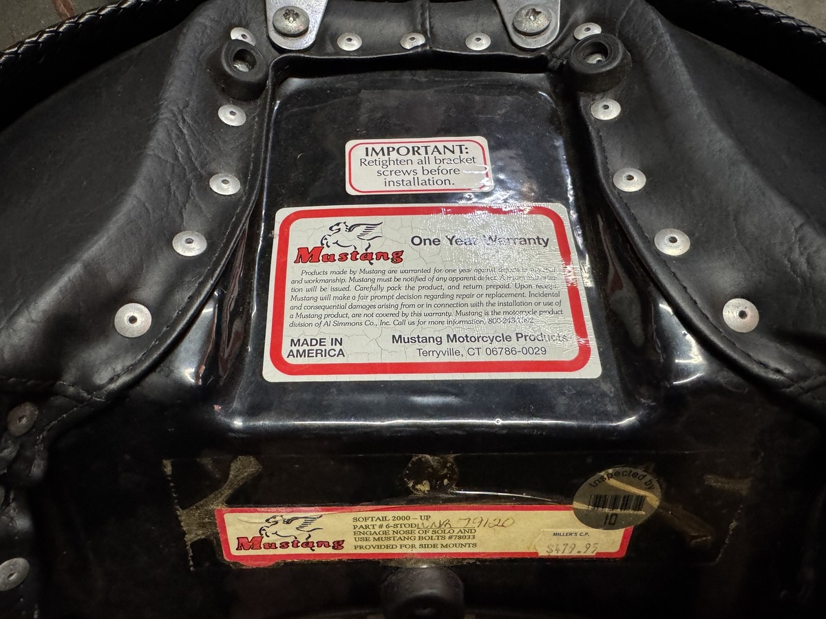 Mustang 6-STOD Motorcycle Seat View 4