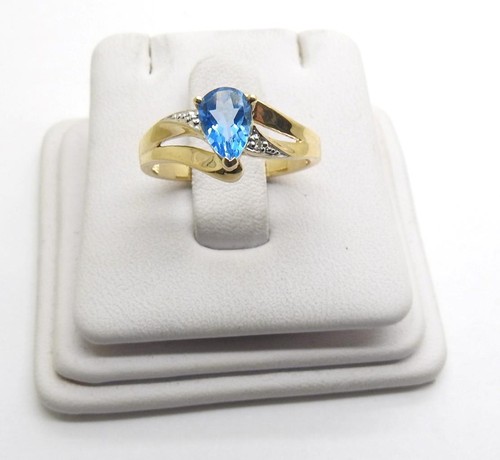 10k Yellow Gold Synthetic Pear shape Blue Topaz Ring 1.9 Grams Size 6.75